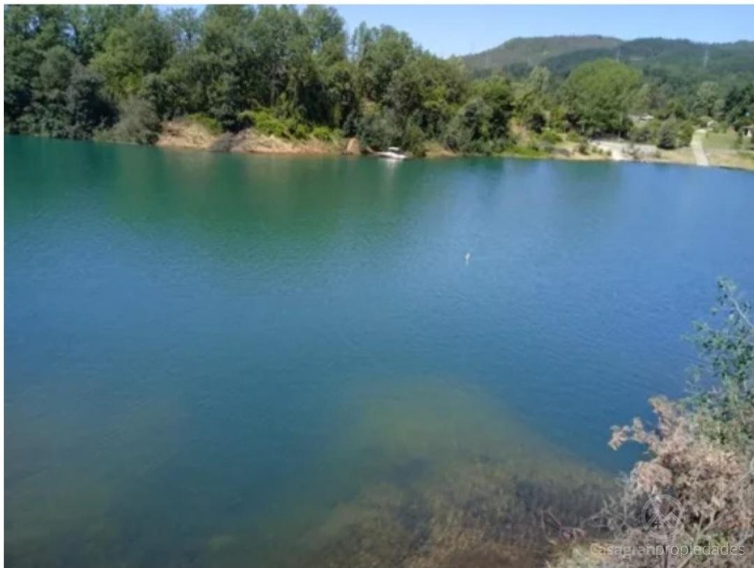 Hermosa Parcela con Casa Frente al Lago Colbun 