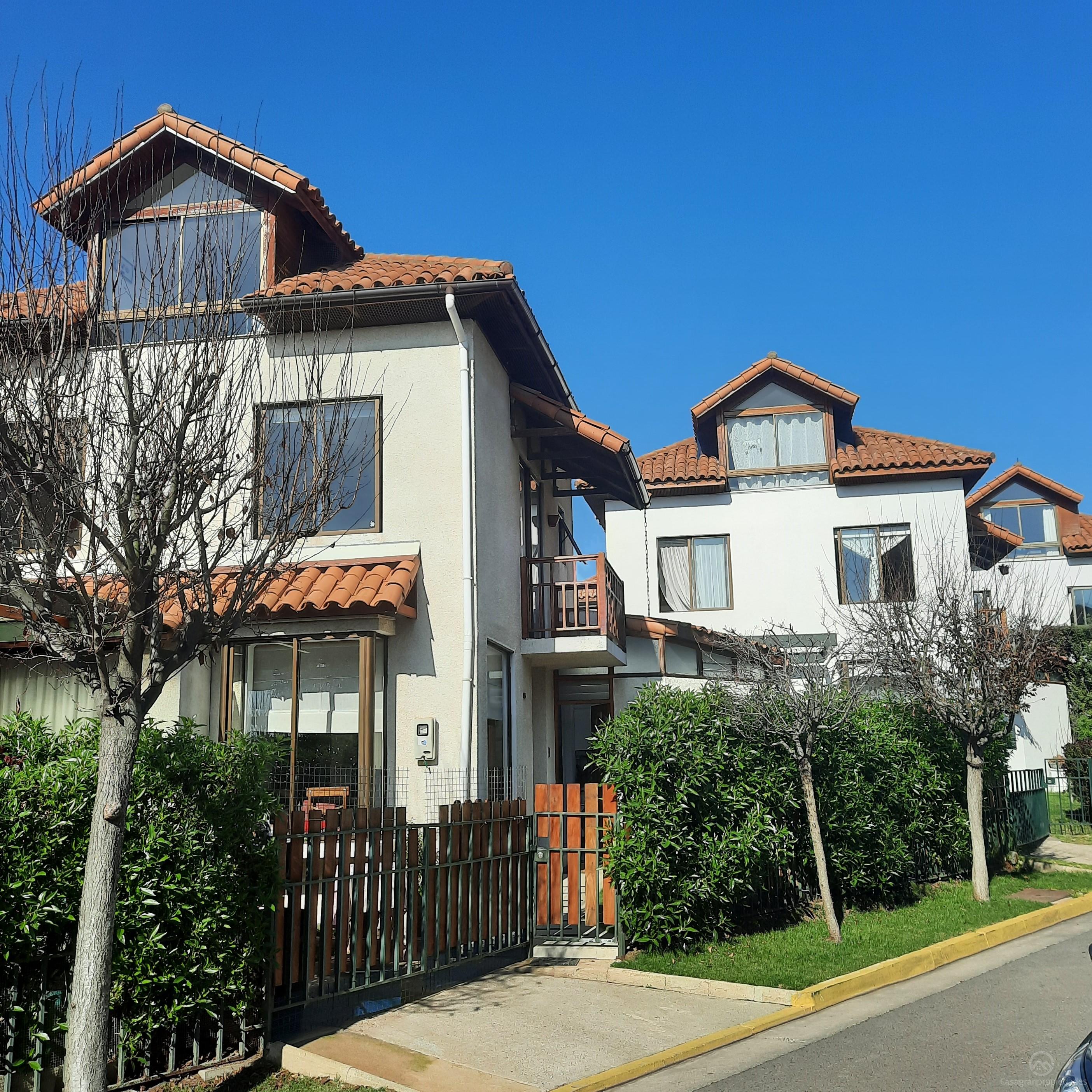 Excelente Casa en condominio Concón